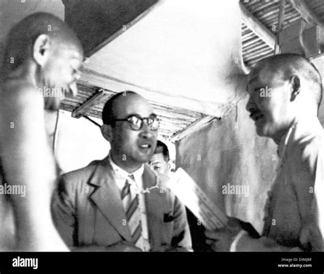 Mahatma Gandhi With Foreign Visitors At Sevagram Ashram India