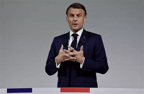 Fil Info La Cote De Popularité D Emmanuel Macron S Effondre Après La Dissolution De L Assemblée