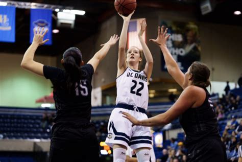 Uc Davis Womens Basketball Team Cruises Past Csu Northridge For Second