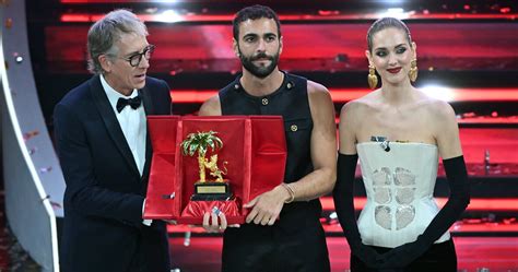 News Radioitalia Sanremo Vince Marco Mengoni Con Due Vite La