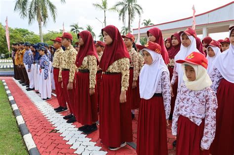 Upacara Hardiknas Lanjutkan Gerakan Merdeka Belajar Kukarpaper