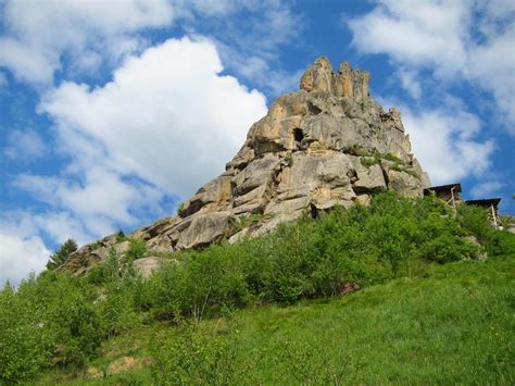 ТУСТАНЬ (Урич) фортеця - castles, замки, палаци, фортеці,