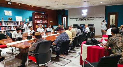 Deprov Gorontalo Bahas Evaluasi LKPJ Gubernur Hingga Zona Integritas