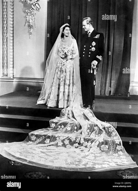 La Princesse Elizabeth Future Reine Lisabeth Ii L Et Philip Duc D