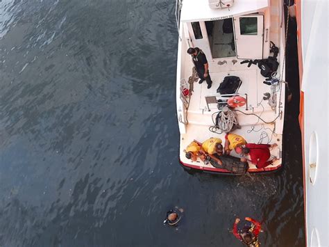 Mergulhadores Encontram Kg De Coca Na Dentro De Casco De Navio No