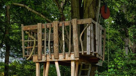 11 Free DIY Tree House Plans