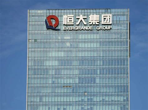 China Evergrande Shares Tumble After Wealth Management Staff