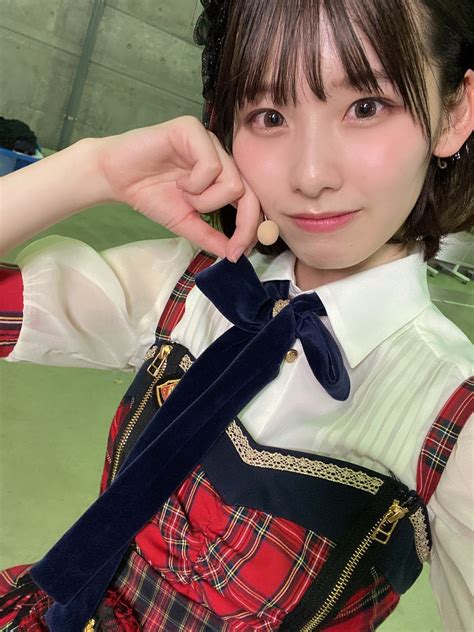 浅井七海akb48 On Twitter おはようございます🐻‍ ️🔆 数ある赤チェック衣装の中で 私が一番大好きな赤チェック衣装