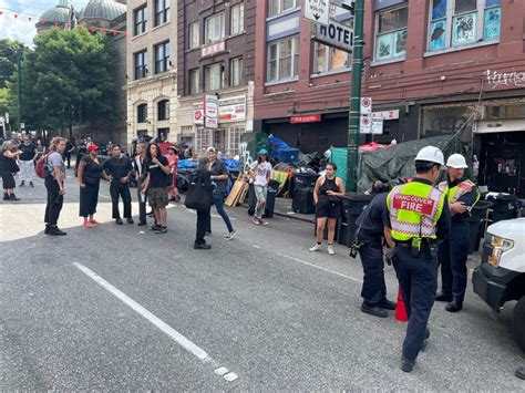 Vancouver Begins East Hastings Tent Removal Citynews Vancouver