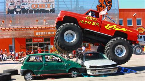 Monster-Trucks, Stunts und Actionshow auf dem Nagelshof in Meppen | NOZ