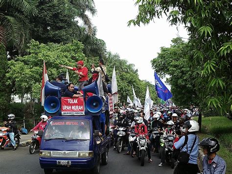 Aksi Demo Buruh FSPMI Bekasi Hari Ini ~ Informasi Demo Buruh