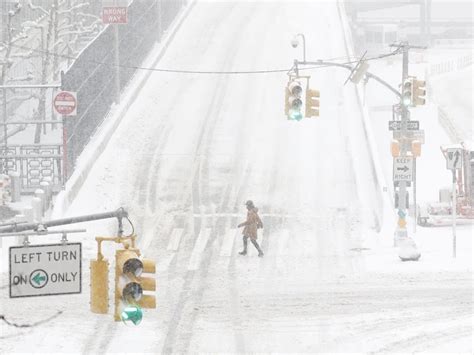 Stay Home Mayor Tells Nyc As Winter Storm Threatens Heavy Snow New York City Ny Patch