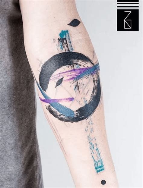 Enso Tattoos Demystified: Exploring Tattoo Meaning And Designs - TATTOOGOTO