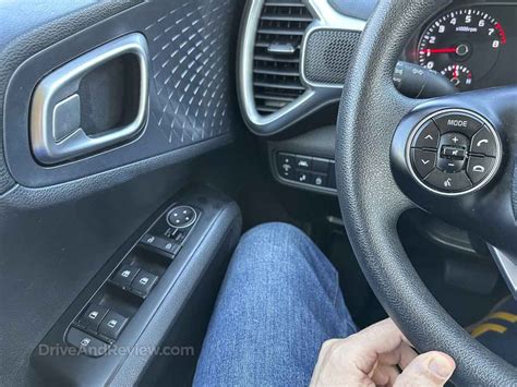 Pics of the 2021 Kia Soul interior: 10 things to love and hate – DriveAndReview