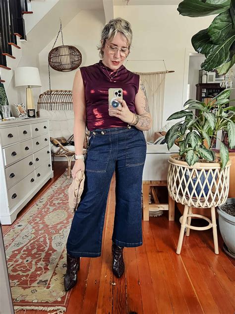 Cropped Wide Leg Jeans Outfit Ideas