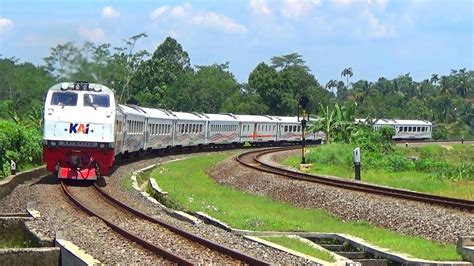 Momen Kereta Api Ngebut Bermanuver Tajam Menaklukkan Tikungan Besar