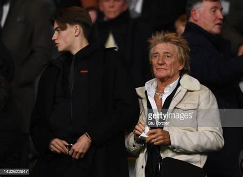 Rod Stewart And Celtic Fc Photos and Premium High Res Pictures - Getty ...