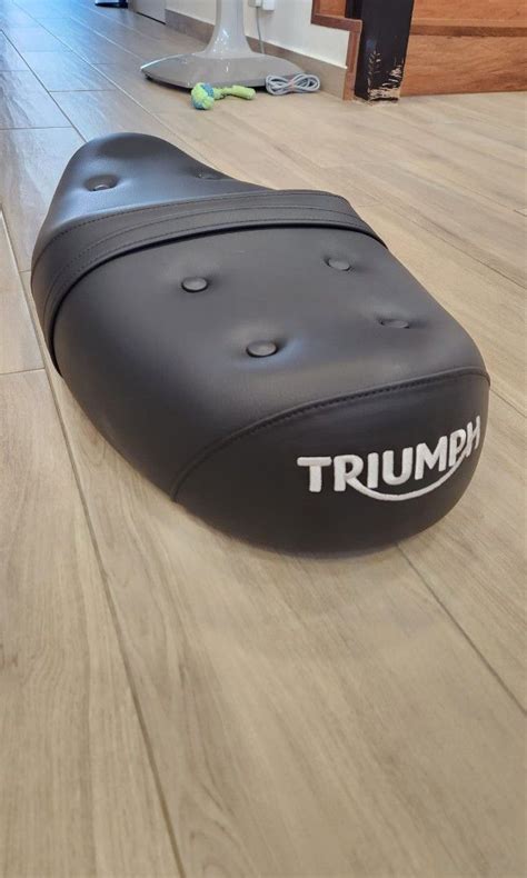 Triumph Royal Comfort Seat For Bonneville T120 Motorcycles Motorcycle Accessories On Carousell