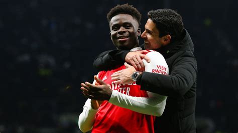 Joleon Lescott Claims Mikel Arteta Is Key To Bukayo Sakas Long Term