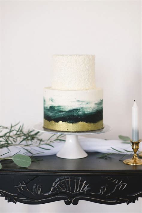 Wedding Cakes With Vintage Vibes Winter Wedding Cake Watercolor