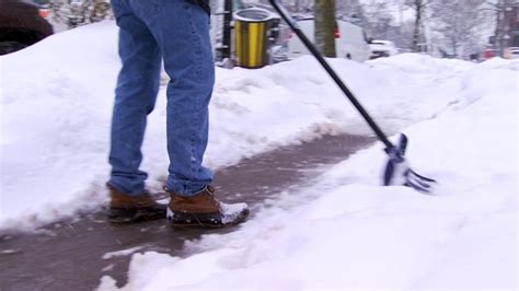 Wny Doctors Urge Caution While Shoveling During Snowstorm