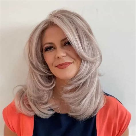 Hairstyles For Grey Hair Over 50 The Medium Length Haircuts That Will Make You Look Youthful