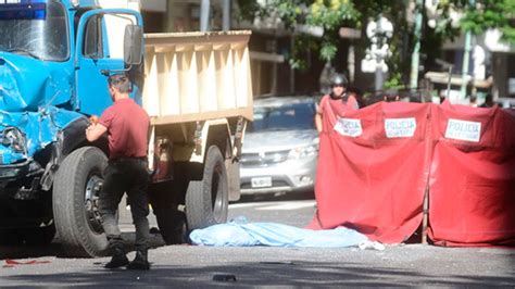 Fatal Accidente En Balvanera Dos Muertos En Caba Tras El Choque De Un