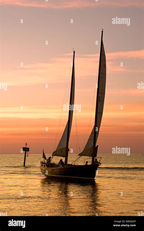 Sailing Ketch Boat Boating Hi Res Stock Photography And Images Alamy