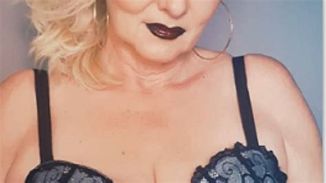 Smokerqueenjoan Smokes Her Marlboro Red Seductive With Lots Of Omi S And Spit On Her Tits