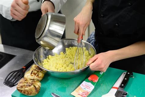 NGG schlägt Küchen Alarm Gastronomie fehlt Personal Gewerkschaft