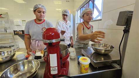 Escola De Gastronomia Abre Vagas Para Oficina De Doces E Salgados De