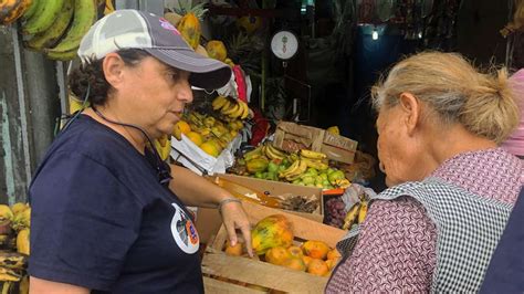 Un día en La Victoria así es el trabajo de Susel Paredes en las calles