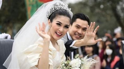 Sandra Dewi Dan Harvey Moeis Diramal Akan Cerai Adik Malah Tulis Pesan