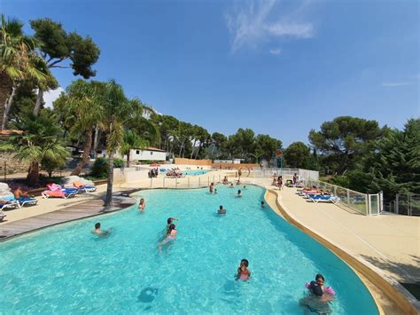 Profitez De Notre Camping Pr S De Cassis Avec Piscine Dans Les Bouches