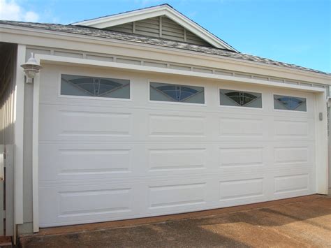 Stratford 3000 Long Panel Design Oahu Garage Doors Llc