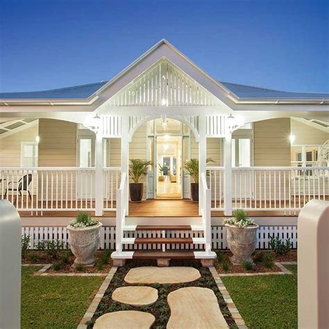 See This Magnificent Queenslander Home Renovated To Perfection Queensland Homes Style At Home