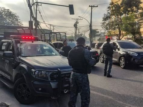 Opera O Policial No Complexo Da Penha No Rio Deixa Feridos