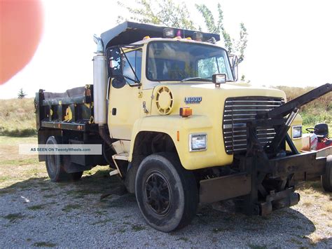 1992 Ford L8000