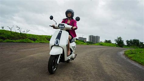 Ivoomi Energy Unveils Jeetx E Scooter With Extra Power At Rs