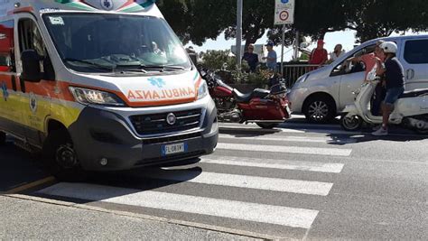 Albissola Marina Donna Investita Da Una Moto Codice Rosso Al San