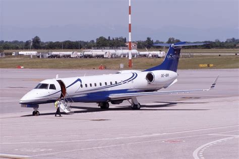 EMBRAER ERJ 135