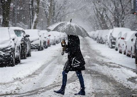 Tempestade De Neve Em Nova York Deixa Mortos E Mil Sem Energia