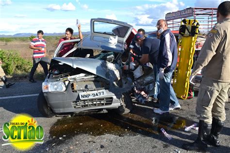 Folhadosertao Br Grave Acidente Na Br Deixa Motorista Da