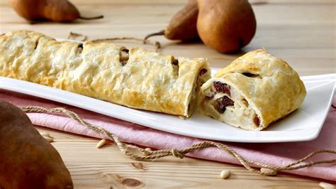 Strudel Alle Pere Ricetta Fatto In Casa Da Benedetta