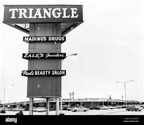 Bellaire Triangle Hi Res Stock Photography And Images Alamy