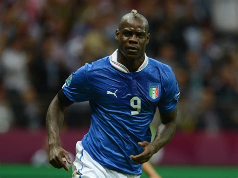 BALOTELLI MARIO - 10 footballentertainment