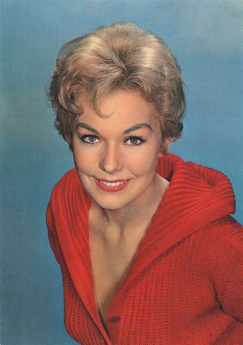 Kim Novak Red Vintage Outfit Film Star Rare French Postcard Topics