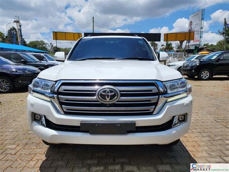 Toyota Land Cruiser V8 Diesel Just Arrived Quick Sale Exclusive Chapchap Market