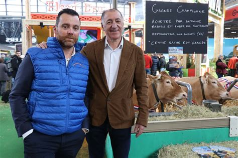 Un Coup De Foudre Au Salon De L Agriculture Des Acheteurs Sauvent