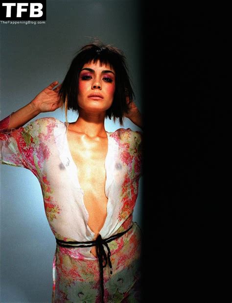 Shannyn Sossamon Nude Sexy 8 Photos Sexy Youtubers